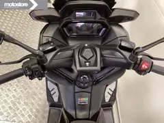 Yamaha X-MAX 300 Tech MAX 2024 occasion – foto 8 van 19
