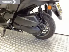 Yamaha X-MAX 300 Tech MAX 2024 occasion – foto 17 van 19