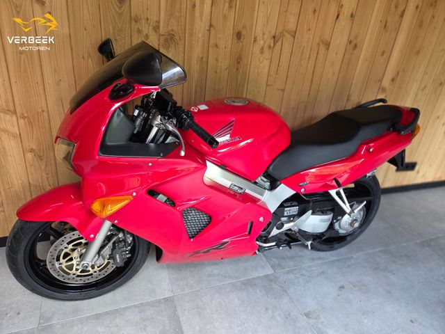honda - vfr-800-fi