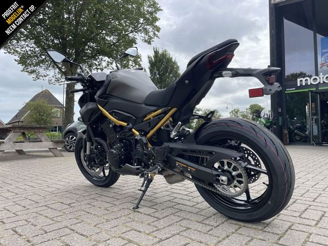 kawasaki - z900
