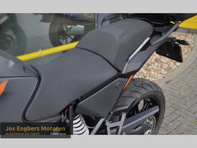 ktm - 1290-super-adventure-s