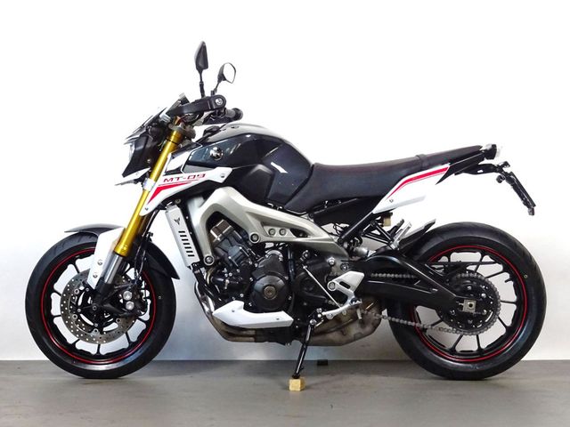 yamaha - mt-09-street-rally