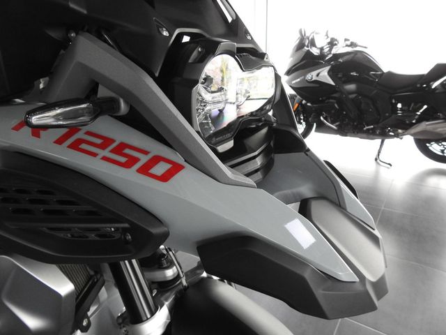 bmw - r-1250-gs-adventure