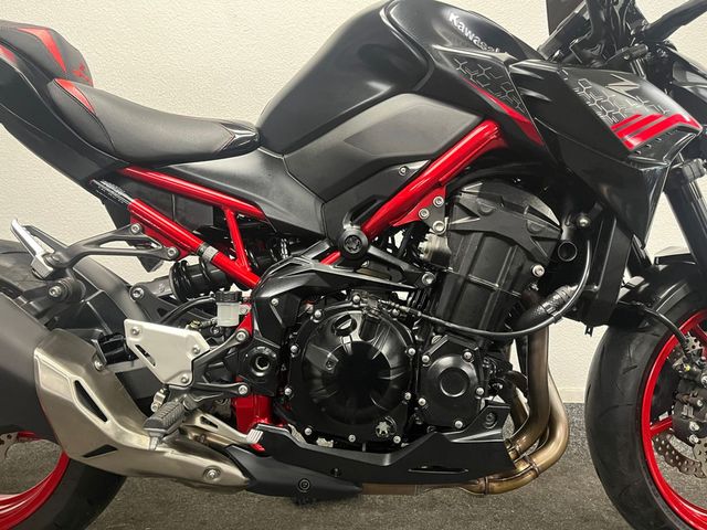 kawasaki - z900