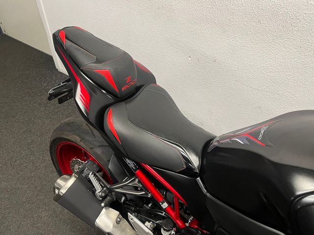 kawasaki - z900