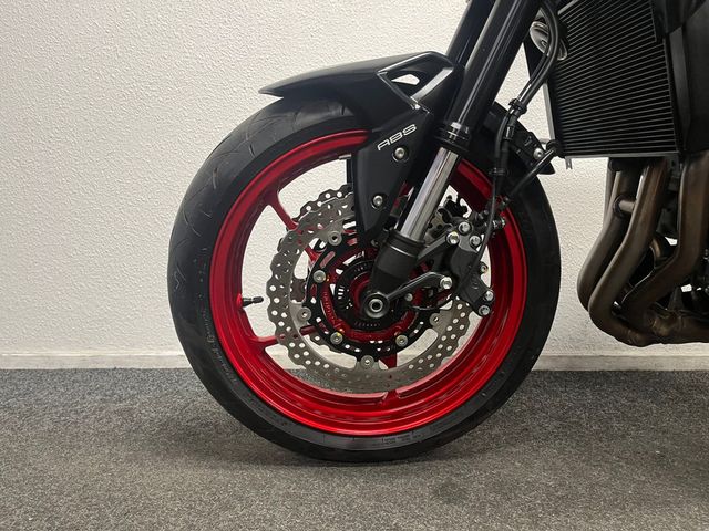 kawasaki - z900