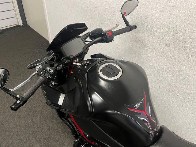 kawasaki - z900