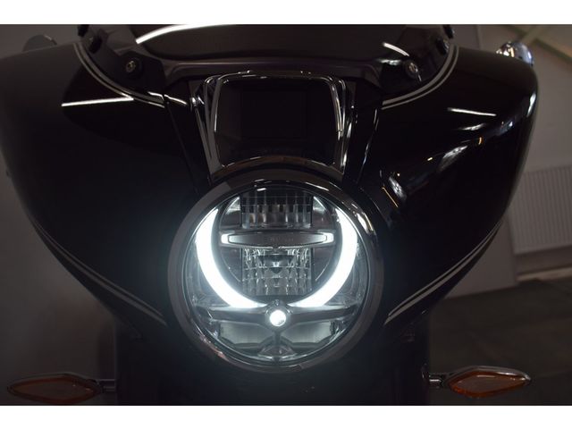 bmw - r-18-b