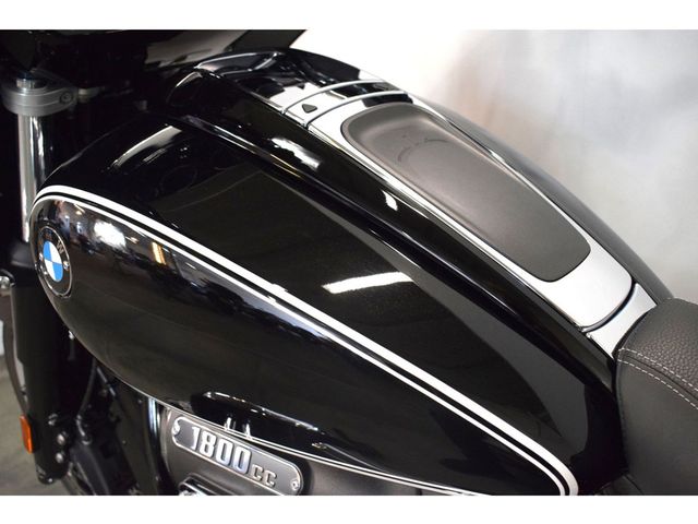 bmw - r-18-b