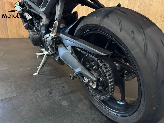 triumph - street-triple-675