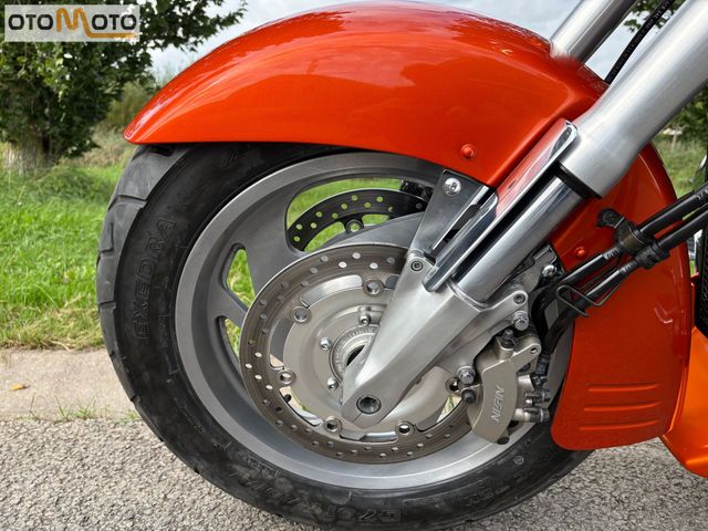 honda - vtx-1800