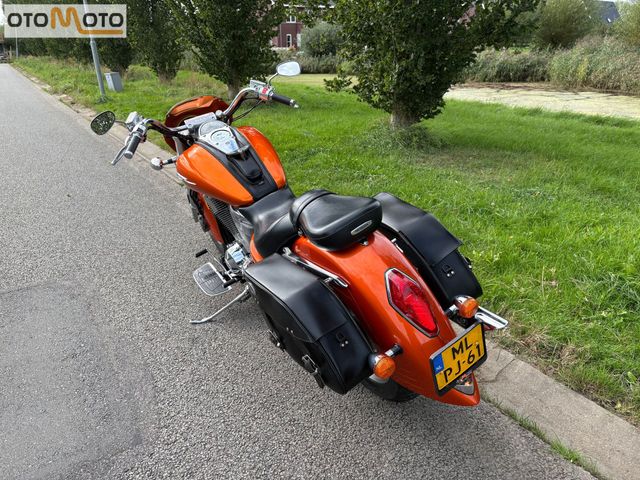 honda - vtx-1800