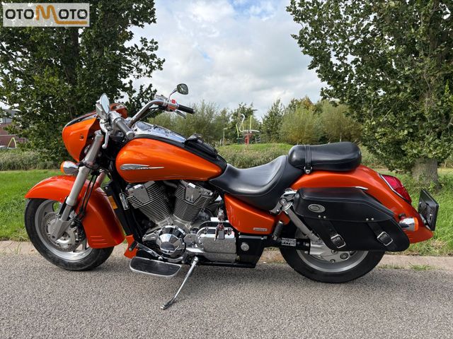 honda - vtx-1800