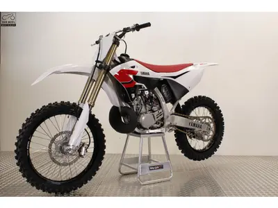 YAMAHA YZ 250 70TH ANNIVERSARY EDITION – foto 3