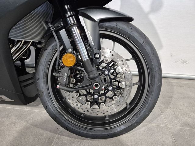 honda - cbr-650-r