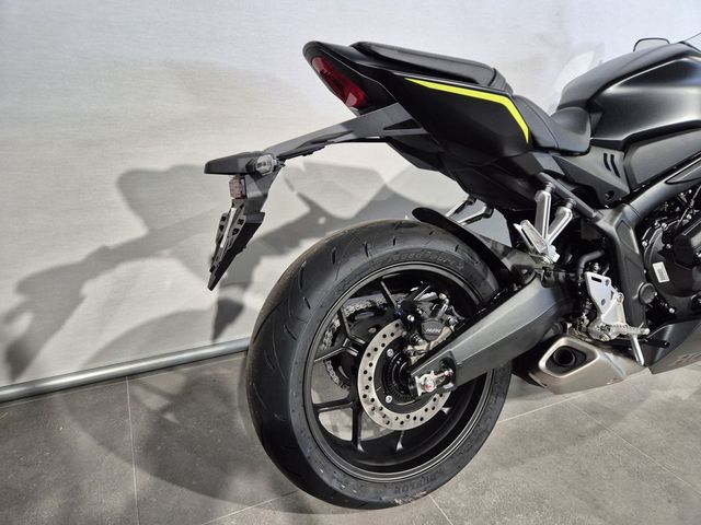 honda - cbr-650-r