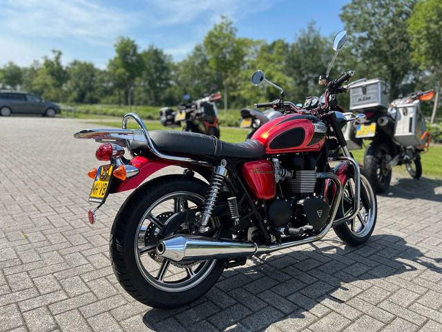 triumph - bonneville