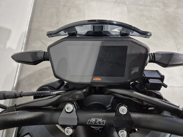 ktm - 890-duke-gp