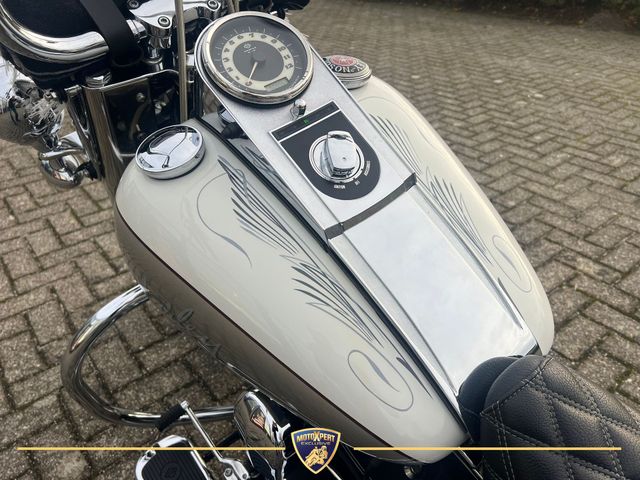 harley-davidson - deluxe--heritage-special-flstni