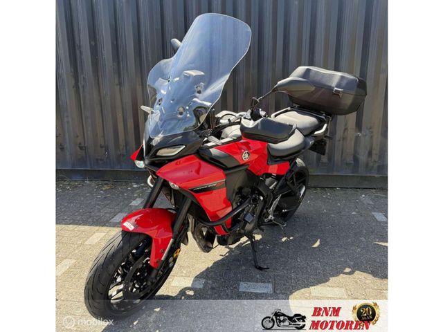 yamaha - tracer-9