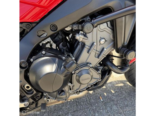 yamaha - tracer-9
