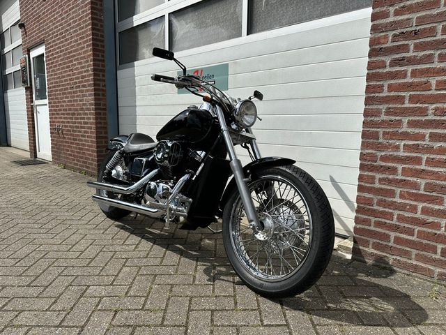 honda - vt-750--dc-black-widow