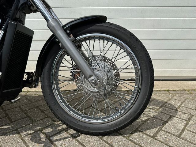 honda - vt-750--dc-black-widow