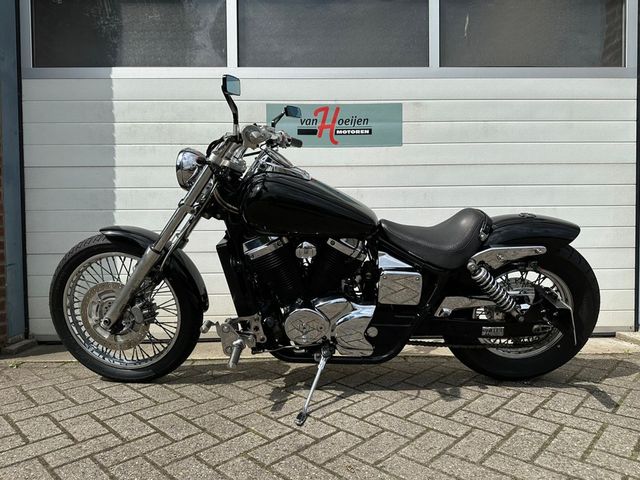 honda - vt-750--dc-black-widow