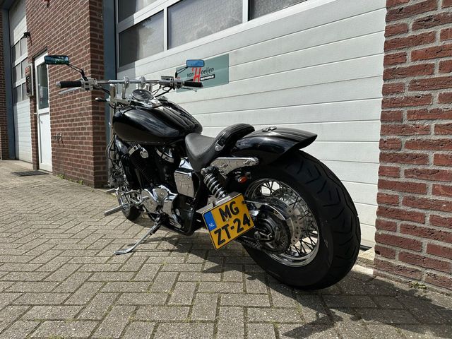 honda - vt-750--dc-black-widow