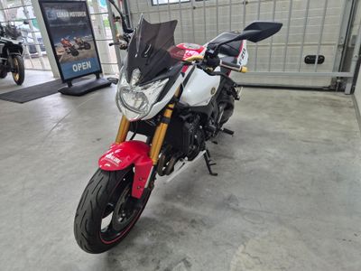 YAMAHA FZ 8 50TH ANNIVERSARY – foto 3