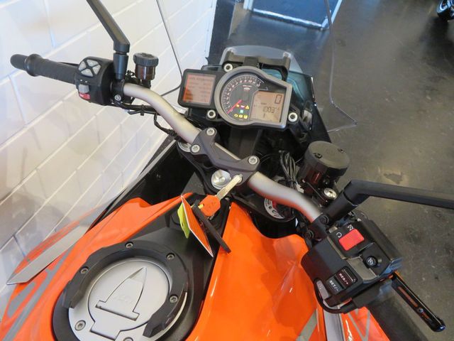 ktm - 1290-super-duke-gt