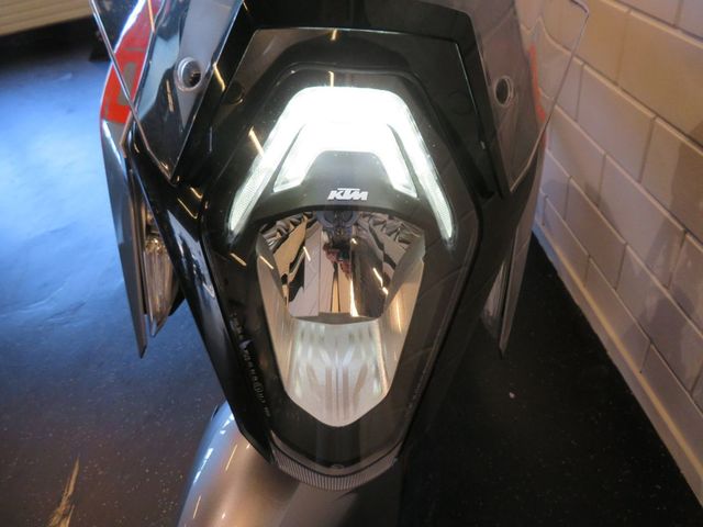 ktm - 1290-super-duke-gt