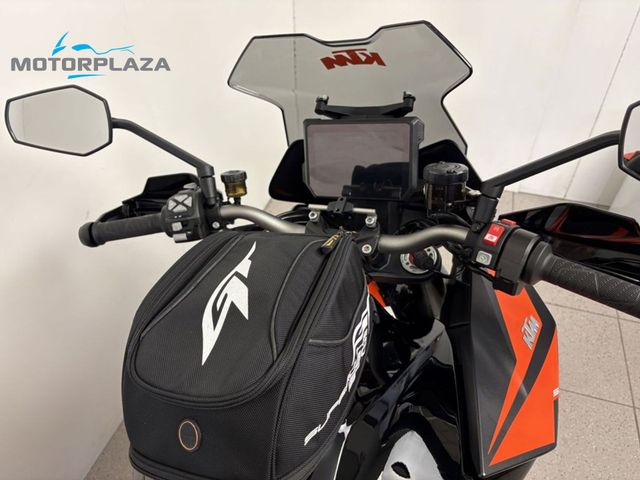 ktm - 1290-super-duke-gt