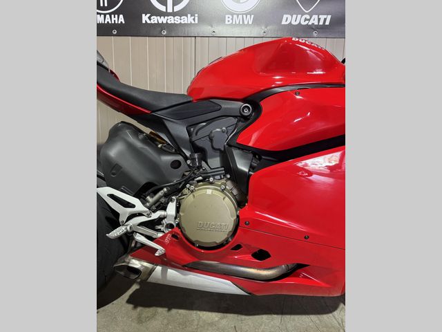 ducati - 1199-panigale
