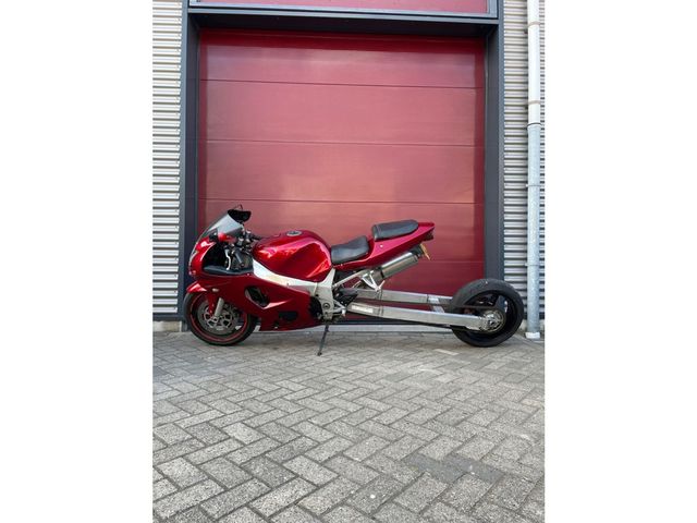 suzuki - gsx-r-600-srad