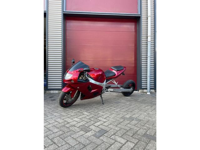 suzuki - gsx-r-600-srad