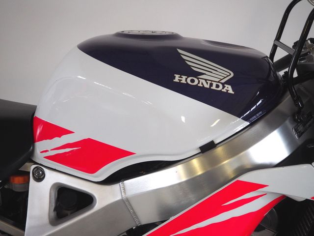 honda - cbr-900-rr-fireblade