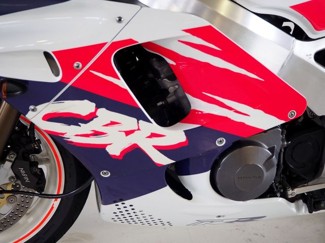 honda - cbr-900-rr-fireblade