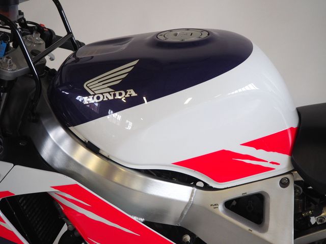 honda - cbr-900-rr-fireblade