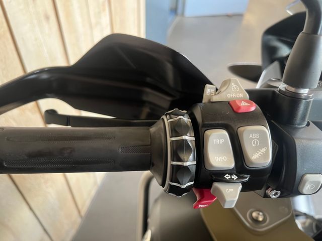 bmw - r-1200-gs-adventure