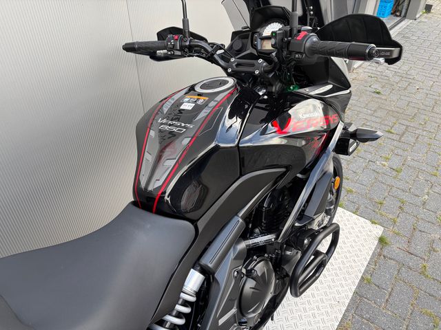 kawasaki - versys-650-grand-tourer