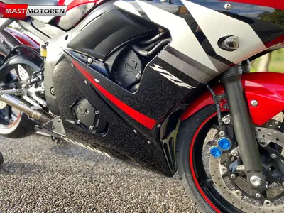 YAMAHA YZF R6 – foto 3