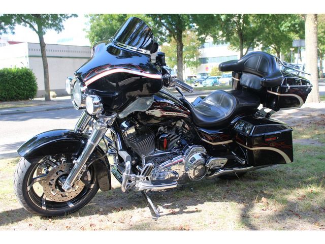 harley-davidson - street-glide-cvo-flhxse