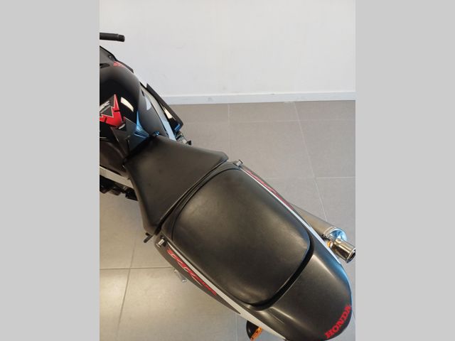 honda - cbr-900-rr-fireblade