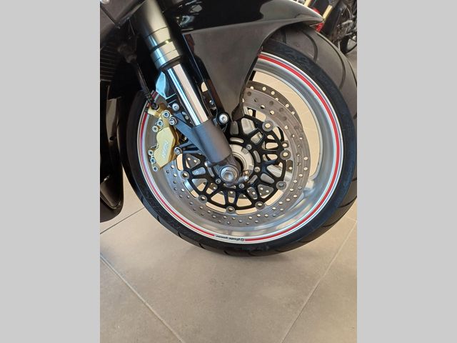 honda - cbr-900-rr-fireblade