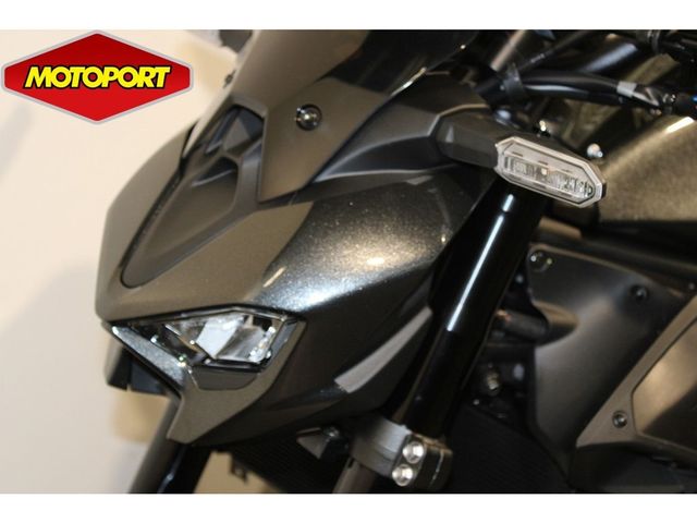 kawasaki - z900