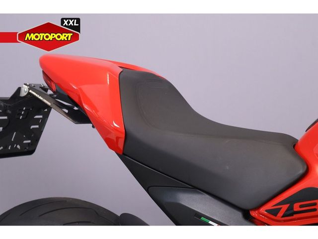 ducati - monster-797--