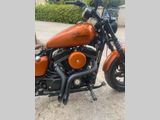 HARLEY-DAVIDSON SPORTSTER 1200 CUSTOM