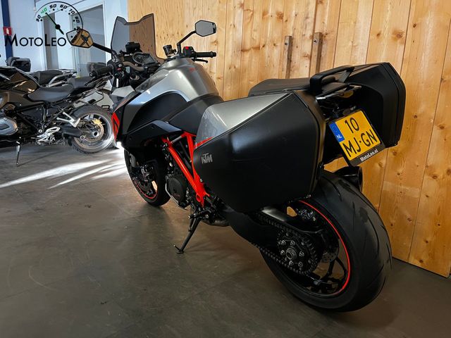 ktm - 1290-super-duke-gt
