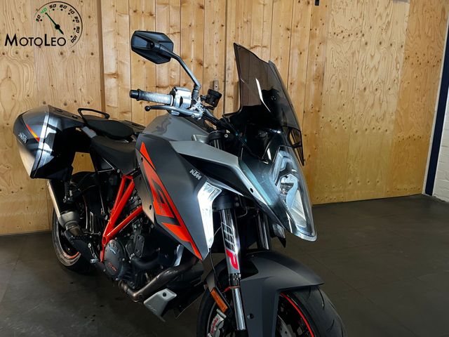 ktm - 1290-super-duke-gt